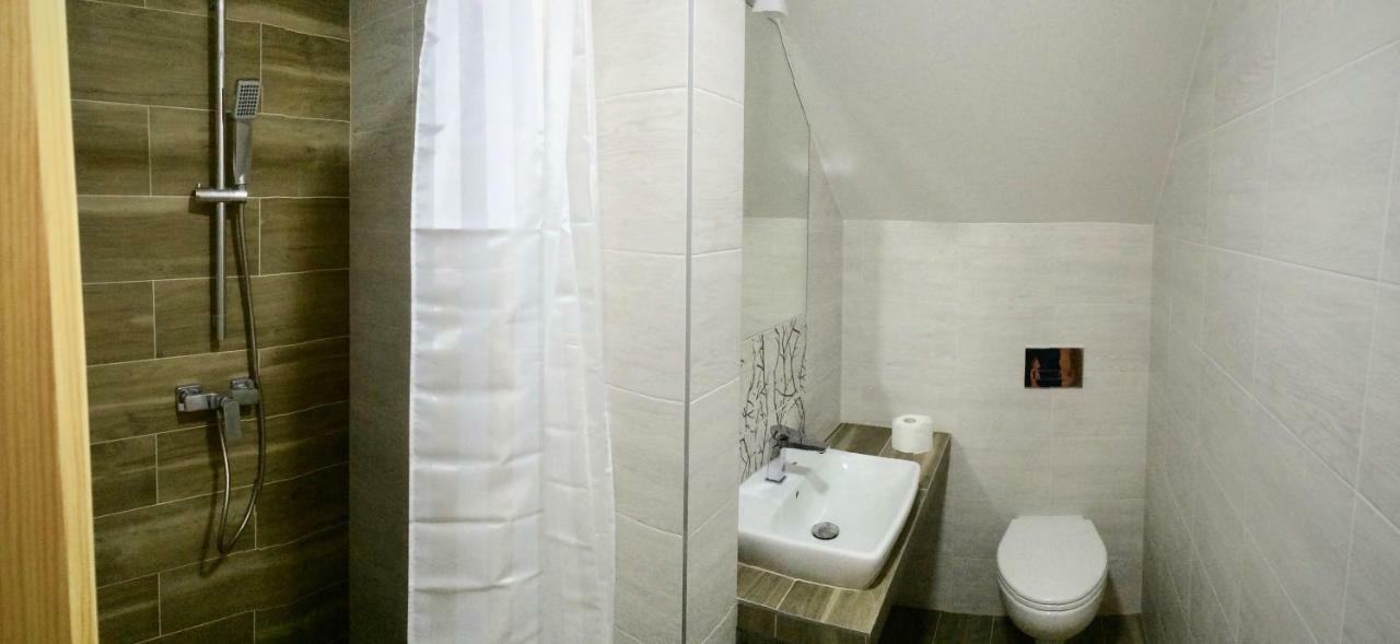 Apartamento Ostoja Gromadzyn Ustrzyki Dolne Exterior foto
